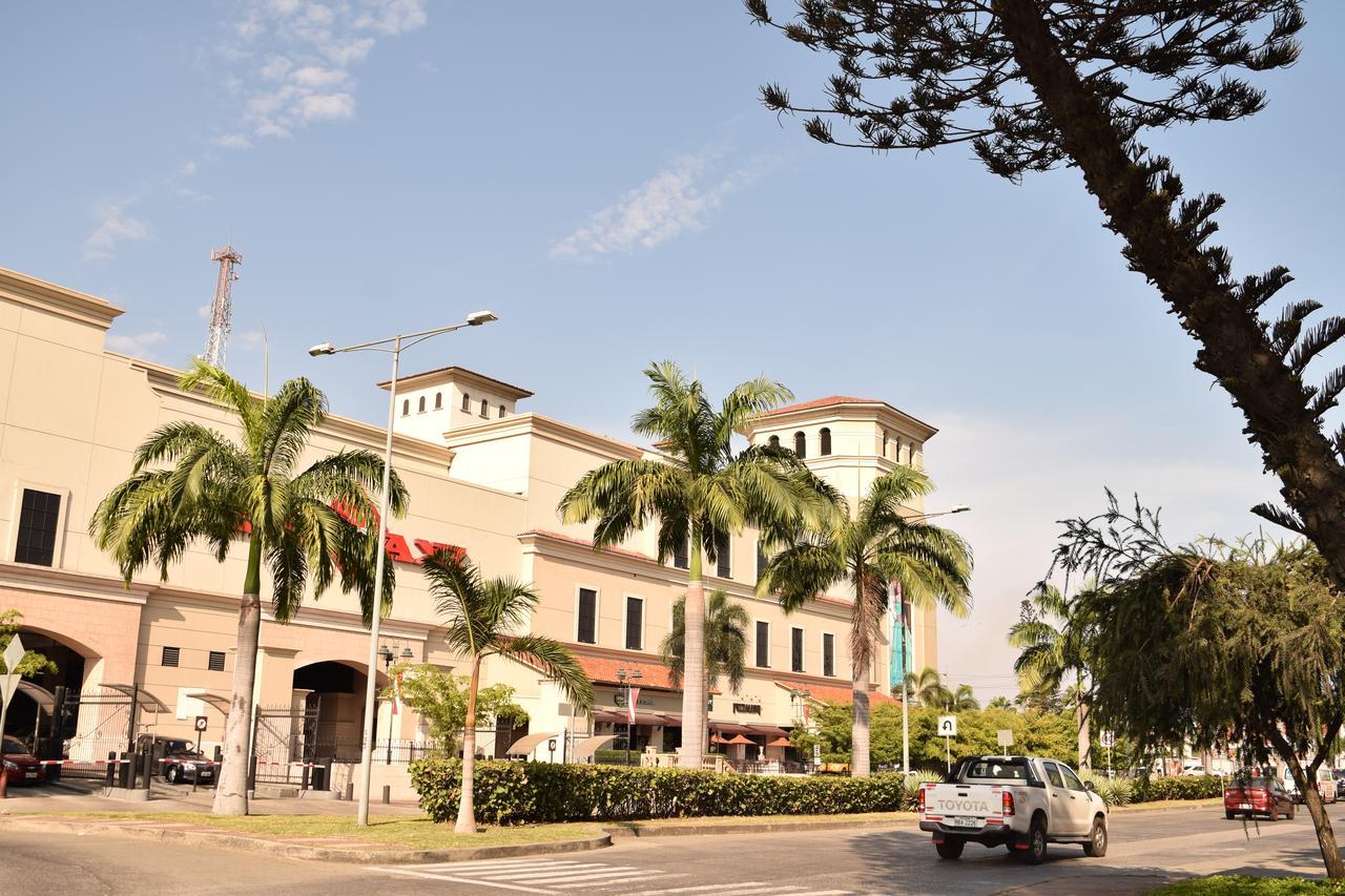 Alojamiento Castelnouvo, Entre Rios, Guayaquil, Ecuador Экстерьер фото